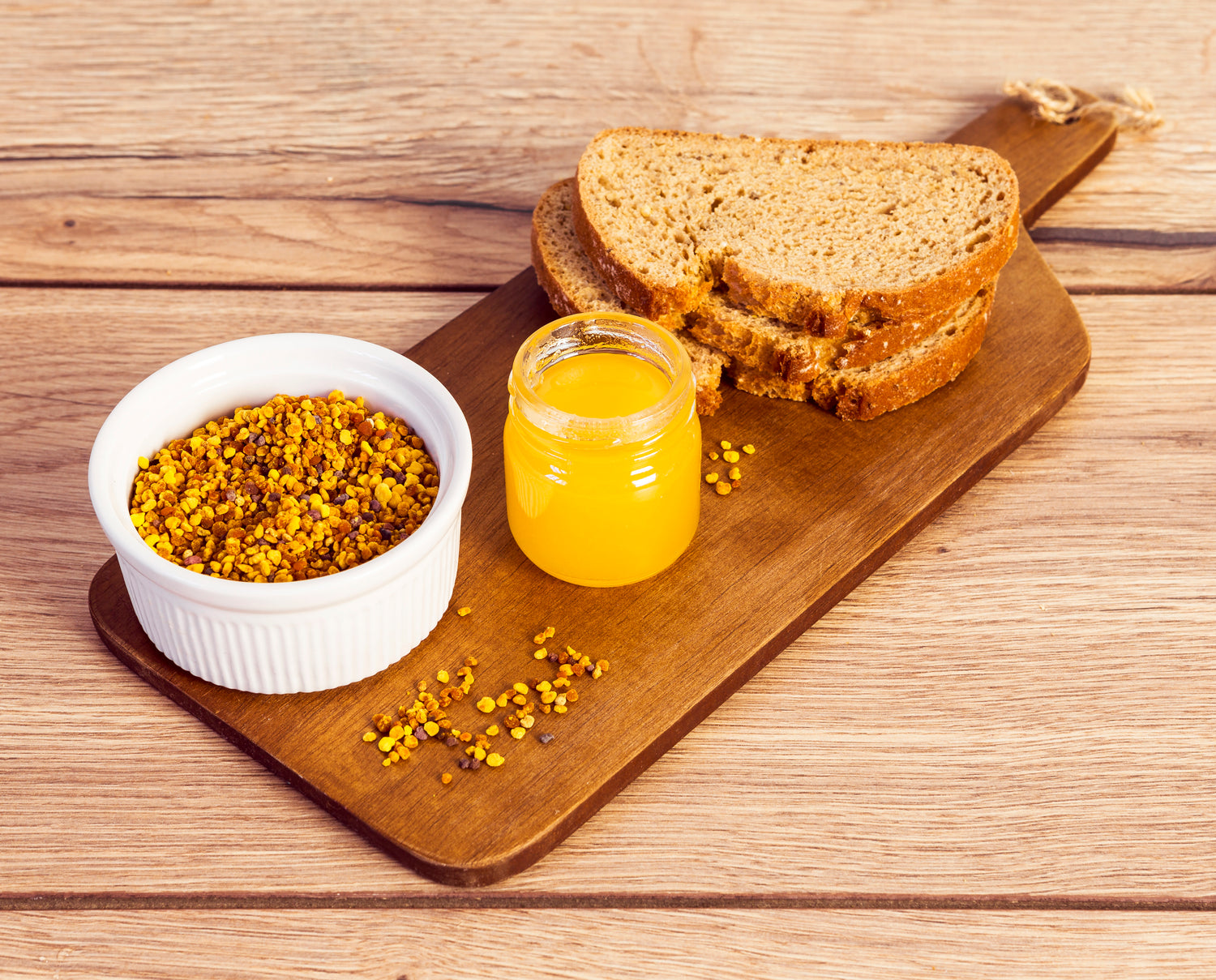 The Ultimate Guide to Bee Pollen Dosage – Eden Healthfoods